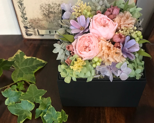 『Thank's Mother』母の日のお花　プリザーブドフラワーアレンジ お花畑のような BOXプリザーブドフラワーアレンジメント 母の日