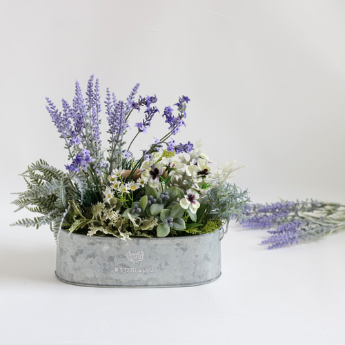 ナチュラルガーデン～ラベンダーの寄せ植え風アレンジ・フレンチ