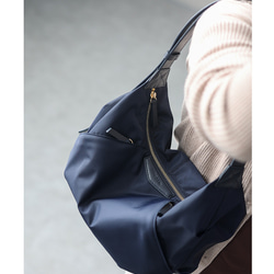 日本Nylon原料配合ヘッド層ナパ牛革3wayショルダーバッグです #紺色です 17枚目の画像