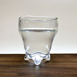 三つ足ゆらぎグラス（リサイクルガラス）C 7枚目の画像