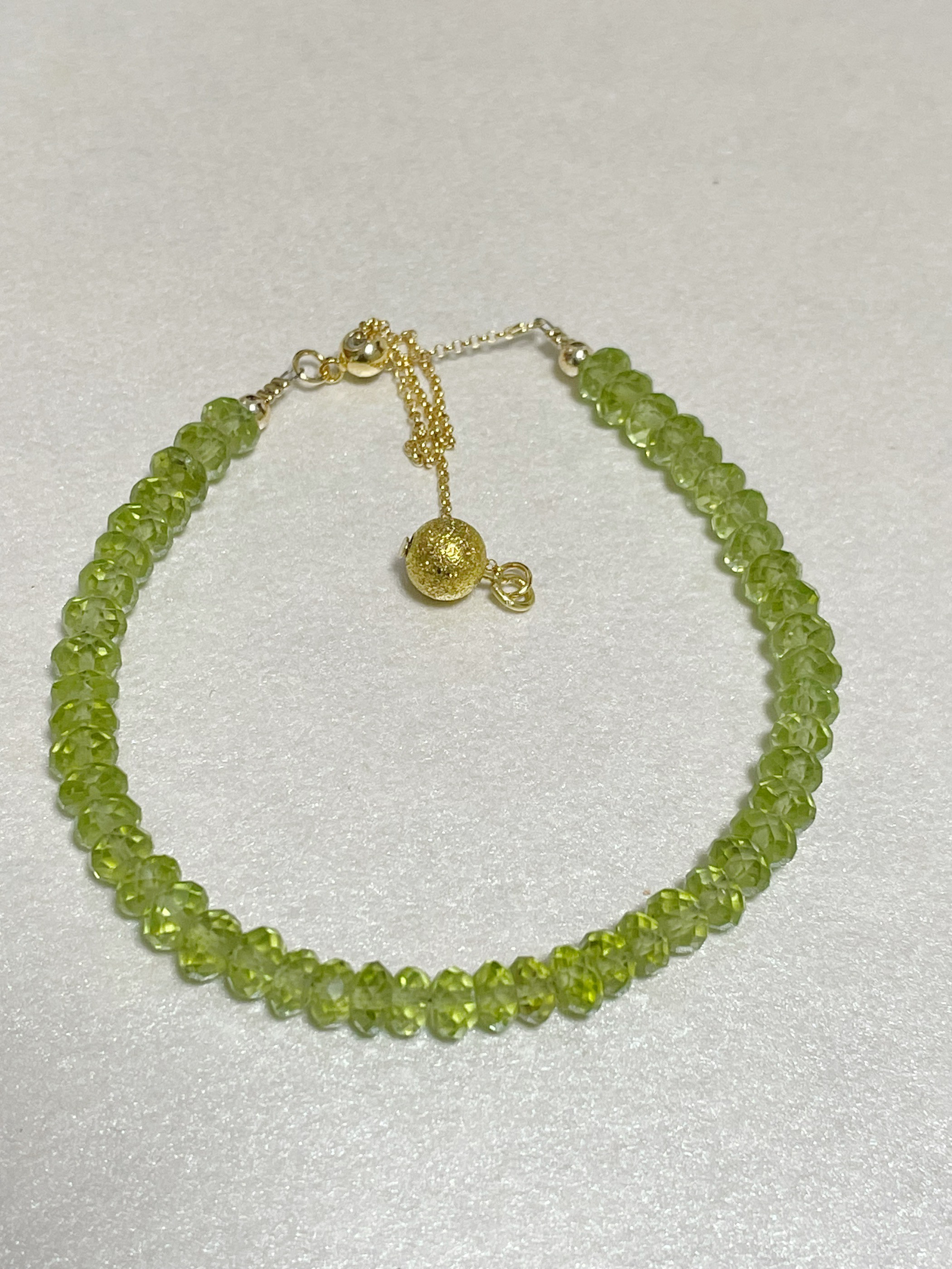 ペリドットブレスレット
