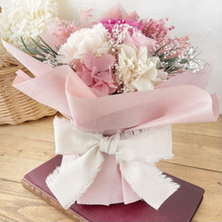 母の日に❁《クリアケース付》ピンクグラデーションブーケ♡そのまま飾れる花束* ギフト　両親贈呈　プリザーブドフラワー　花 3枚目の画像