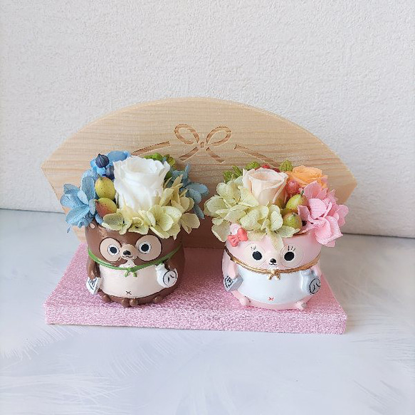 可愛い ポンポコたぬきさん 2個セット 飾り台付 プリザーブドフラワー