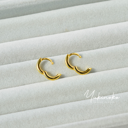 極美品♡イタリー製♡k18♡ゴールド♡ボリュームフープピアス plump bella circle ─ ぷっくり、ぴたり。極小フープピアス