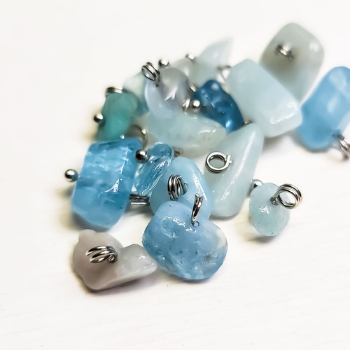 チャーム アクアマリン 2個 シルバー さざれ石 天然石 ミニ ブルー 青