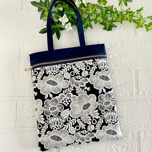 ミナペルホネン　フラワーガーデンバッグ新品未使用 再販】ミナペルホネン ミニバッグ スマイルフラワー その他バッグ