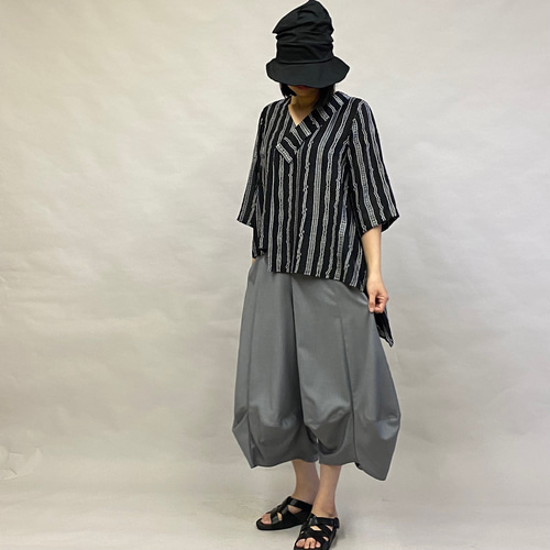 SALE 夏 ランダムストライプ ジャガード Vネックシャツ 半袖