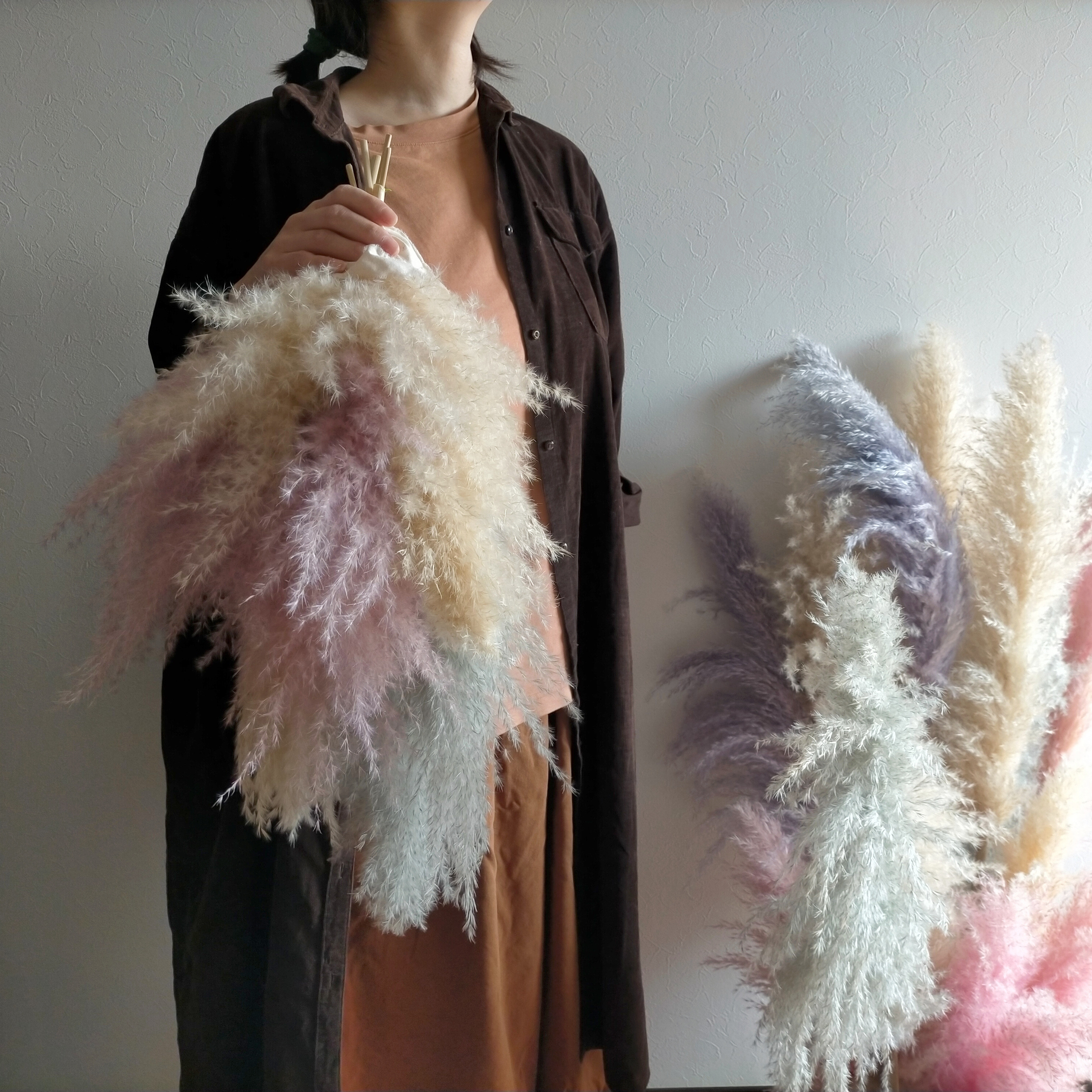 ふわふわパンパスグラスのカラースワッグ 壁掛け ブーケインテリア ドライフラワー ウェディング ナチュラル