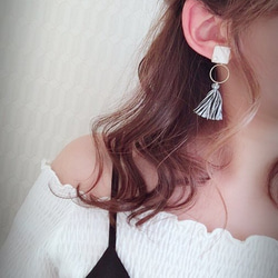 (全2色)2way color square mix tassel pierce/earring 3枚目の画像