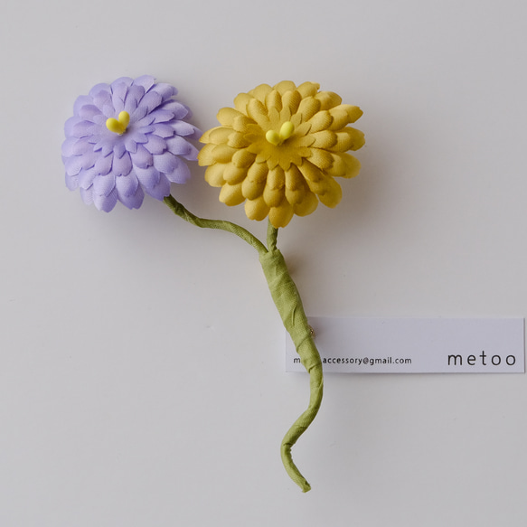 手染めの布花で彩る”染め花のコサージュ” a/パープル 2枚目の画像
