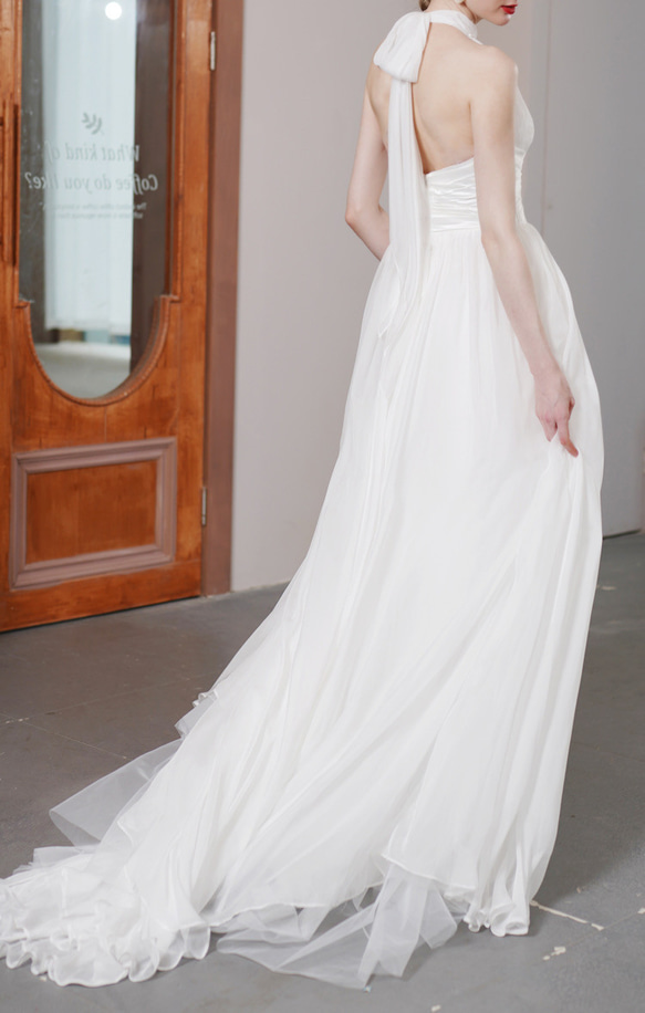 ホルターネック ウエディングドレス バスト ウエスト ヒップ