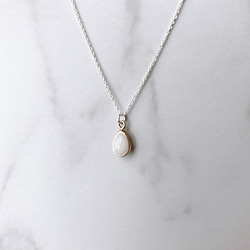 母乳アクセサリー しずくネックレス（シルバー） 母乳ジュエリー ブレストミルクジュエリー 出産・授乳・卒乳・断乳の記念に 1枚目の画像