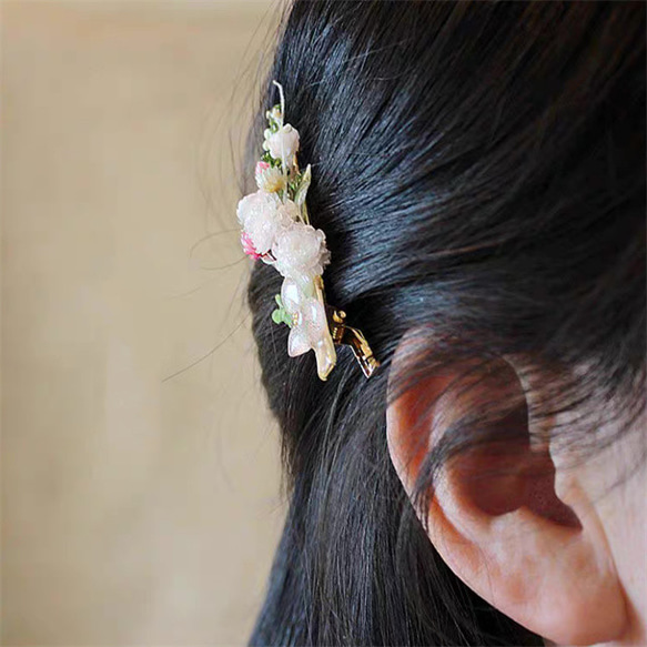 手作り押し花ヘアピン /ヘアピン/ヘアクリップ/ 紫陽花 / ギフト / ドライフラワー /レジン/  母の日 2枚目の画像