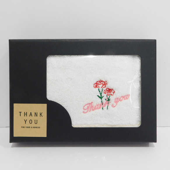 母の日ギフト　カーネーションとThank you・お名前刺繍入り今治タオルハンカチ　GIFTBOX 1枚目の画像