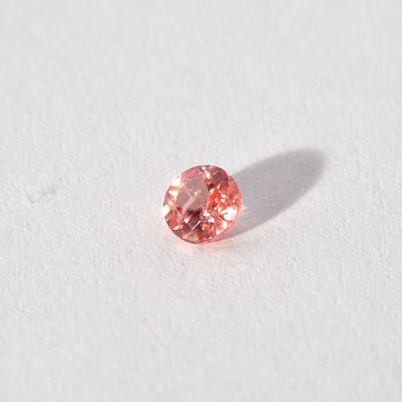 【透明度が高く美しいローズピンクの石】ロードクロサイト 0.3ct 9枚目の画像