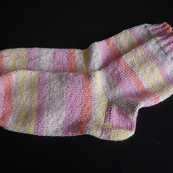 手編みの靴下　コットンと竹繊維を含んだ糸で編んだ靴下（女性用） 8枚目の画像