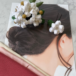 つまみ細工 白百合のブーケの髪飾り 5点セット「凛(りん)」成人式 卒業式 袴 ショート 結婚式 ボブ 9枚目の画像