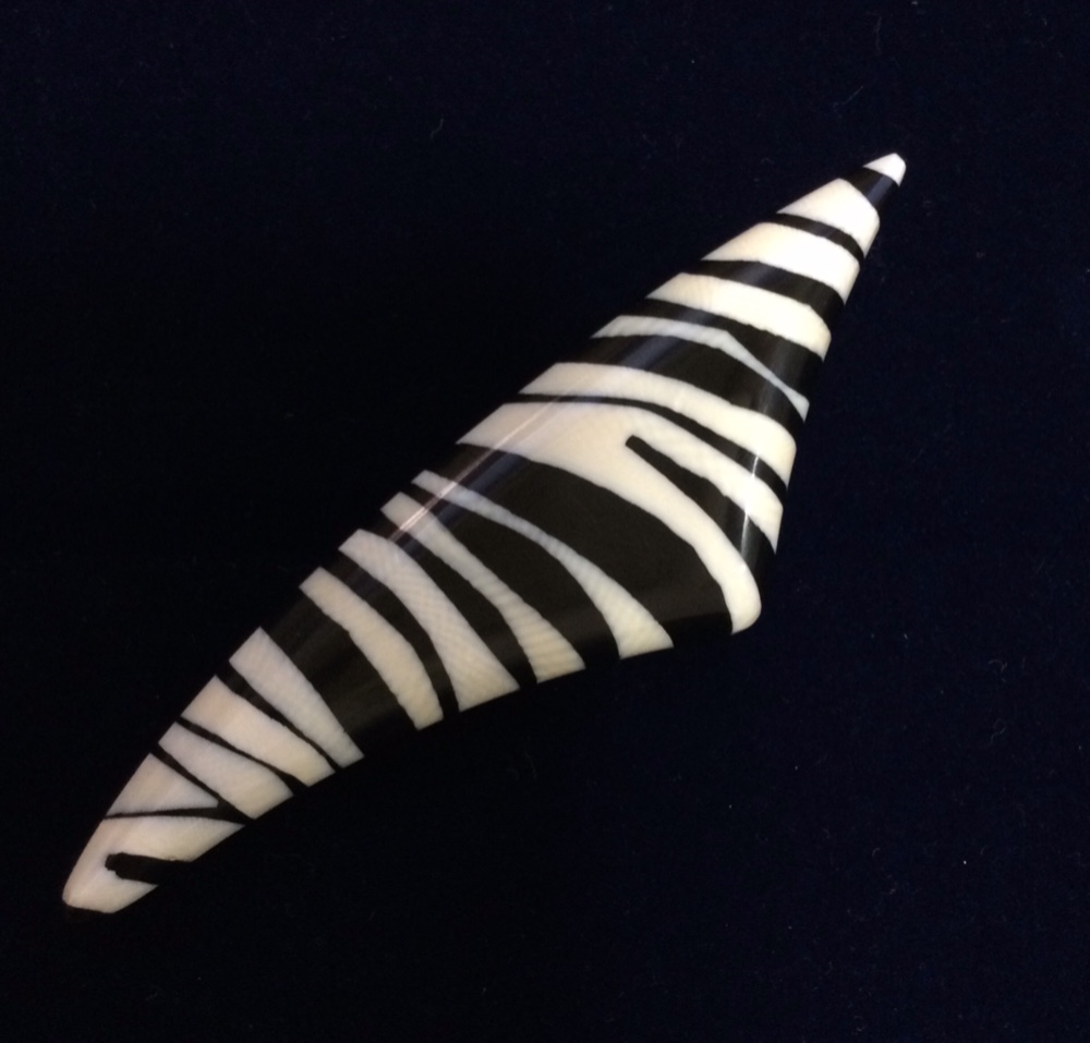 本象牙　ブローチ（ゼブラ）NIB-2