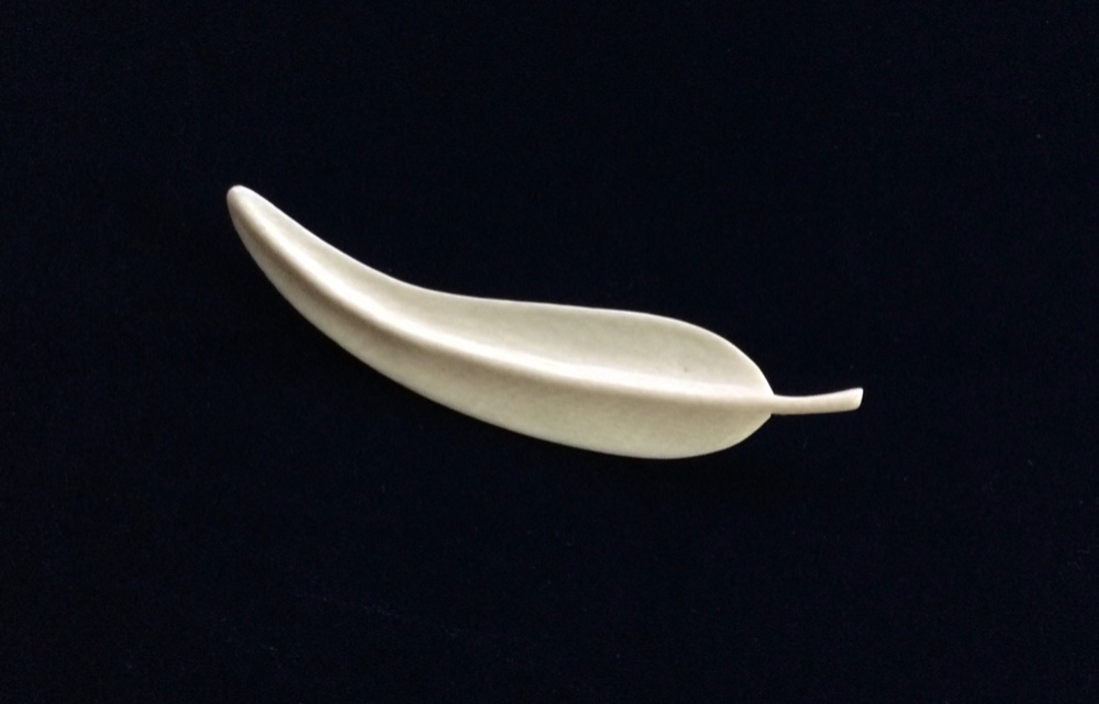 本象牙　ブローチ　CR-35