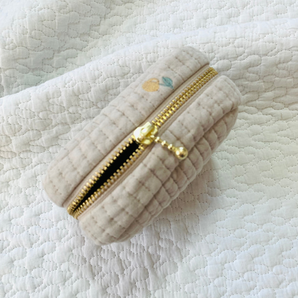 Sサイズ　Cherry beige minipouchミニポーチ　ヌビポーチ　ヌビ　イブル　さくらんぼ　コスメポーチ 3枚目の画像