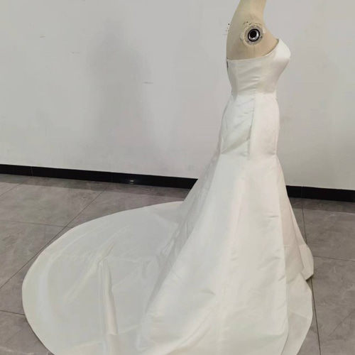 送料無料！人気上昇！パーティードレス ベアトップ マーメイドライン  