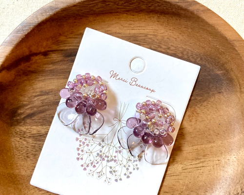 再10　花　刺繍　花びら　ピアス　イヤリング　ビジュー　ビオラ　ワッペン　青 再10 花 刺繍 花びら ピアス イヤリング ビジュー ビオラ