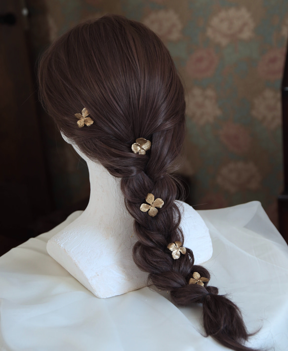 No.33本物の紫陽花を使用したヘッドパーツ　ヘッドドレス　ウェディング　結婚式　ブライダル　卒業式　成人式 1枚目の画像