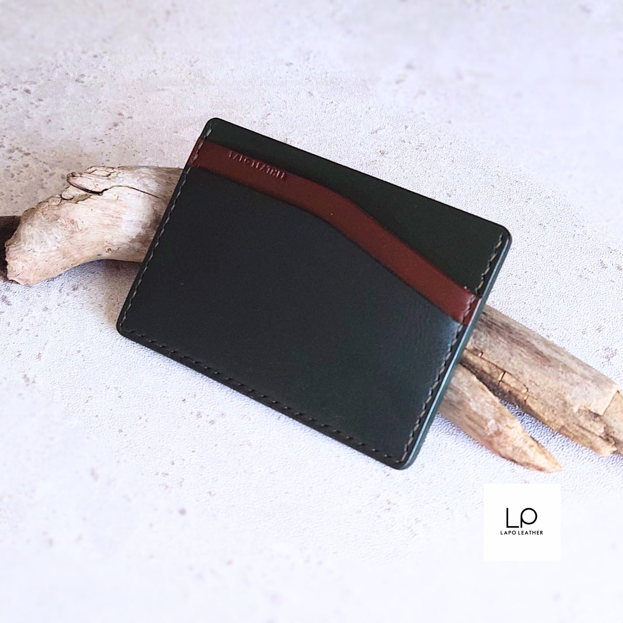 【名入れ】マイナンバーカードや免許証に対応の極小パスケース＜緑＞グリーン　　　　カード３枚収納/コンパクト