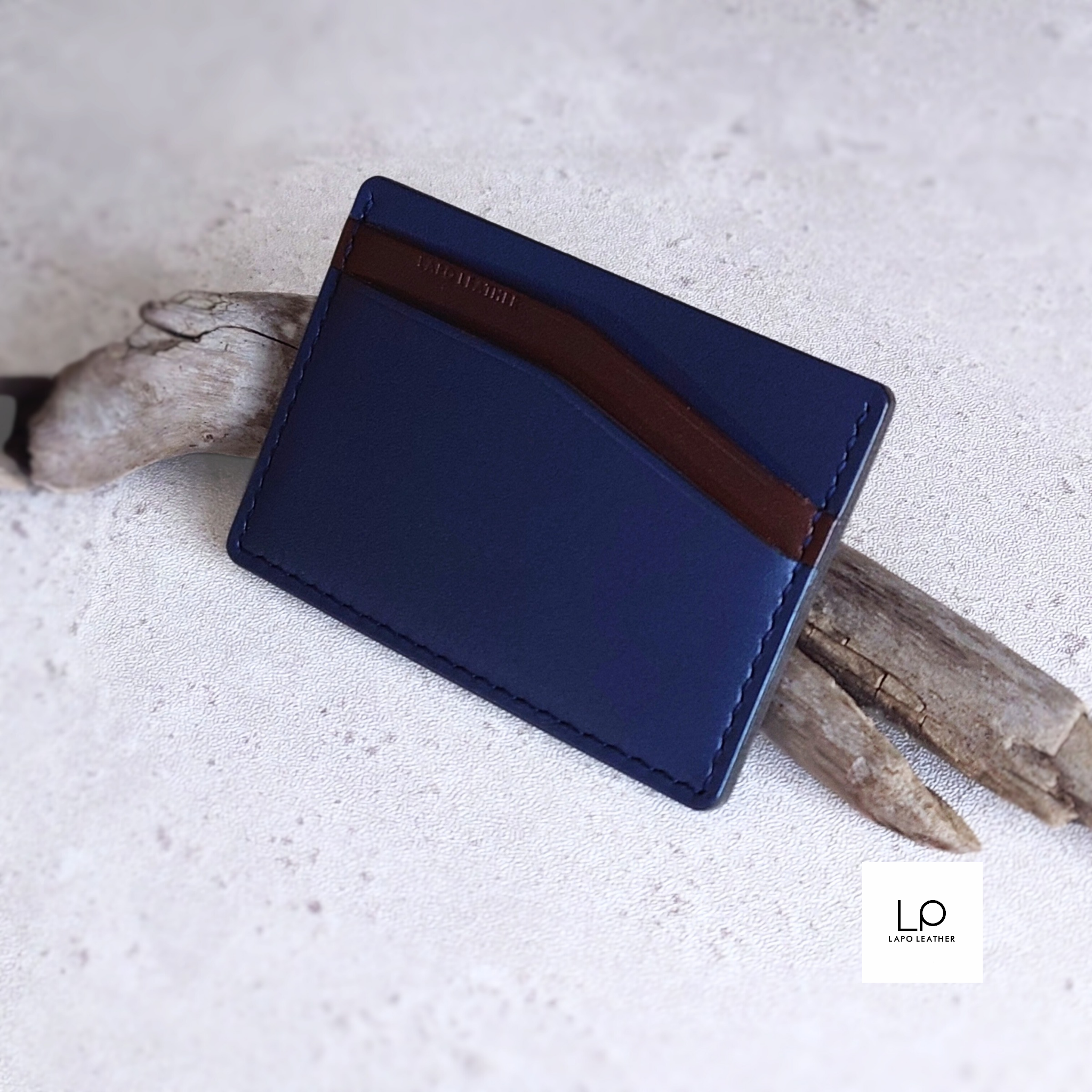 【名入れ】マイナンバーカードや免許証に対応の極小パスケース＜紺＞ネイビー　　　　カード３枚収納/コンパクト