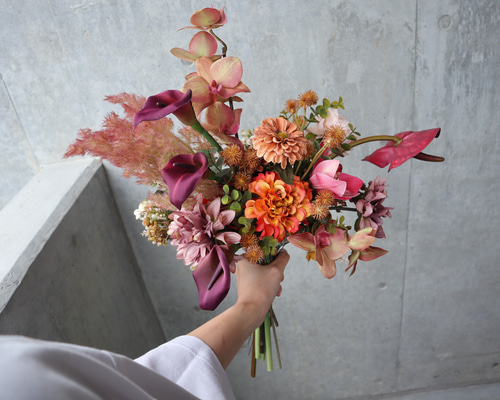 テラコッタ　胡蝶蘭　アンスリウム　ウェディングブーケ　アーティフィシャルフラワー テラコッタ 胡蝶蘭 アンスリウム ウェディングブーケ アーティ