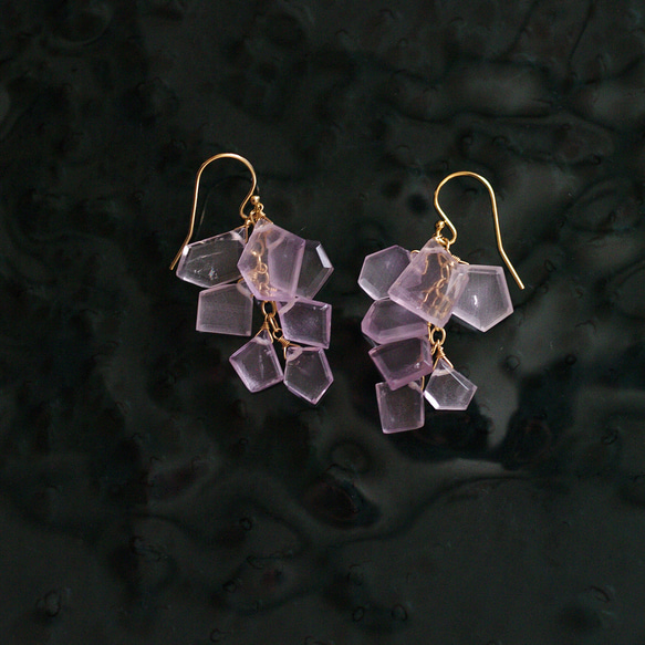 fusa : pink Amethyst （earring） ピンクアメシストの房の耳飾り 1枚目の画像