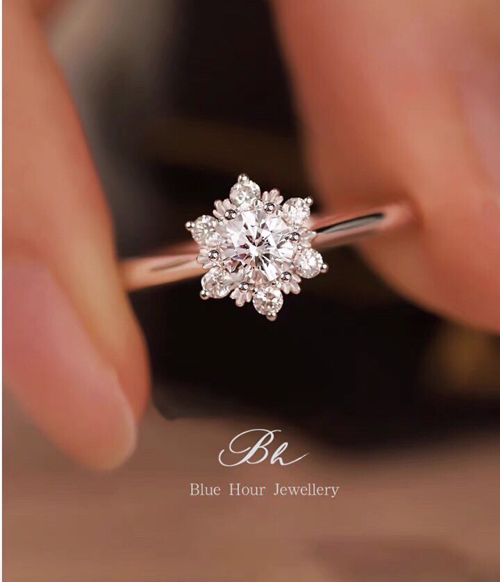 雪の結晶 シンプル モアッサナイト キラキラ 冬 0.5ct