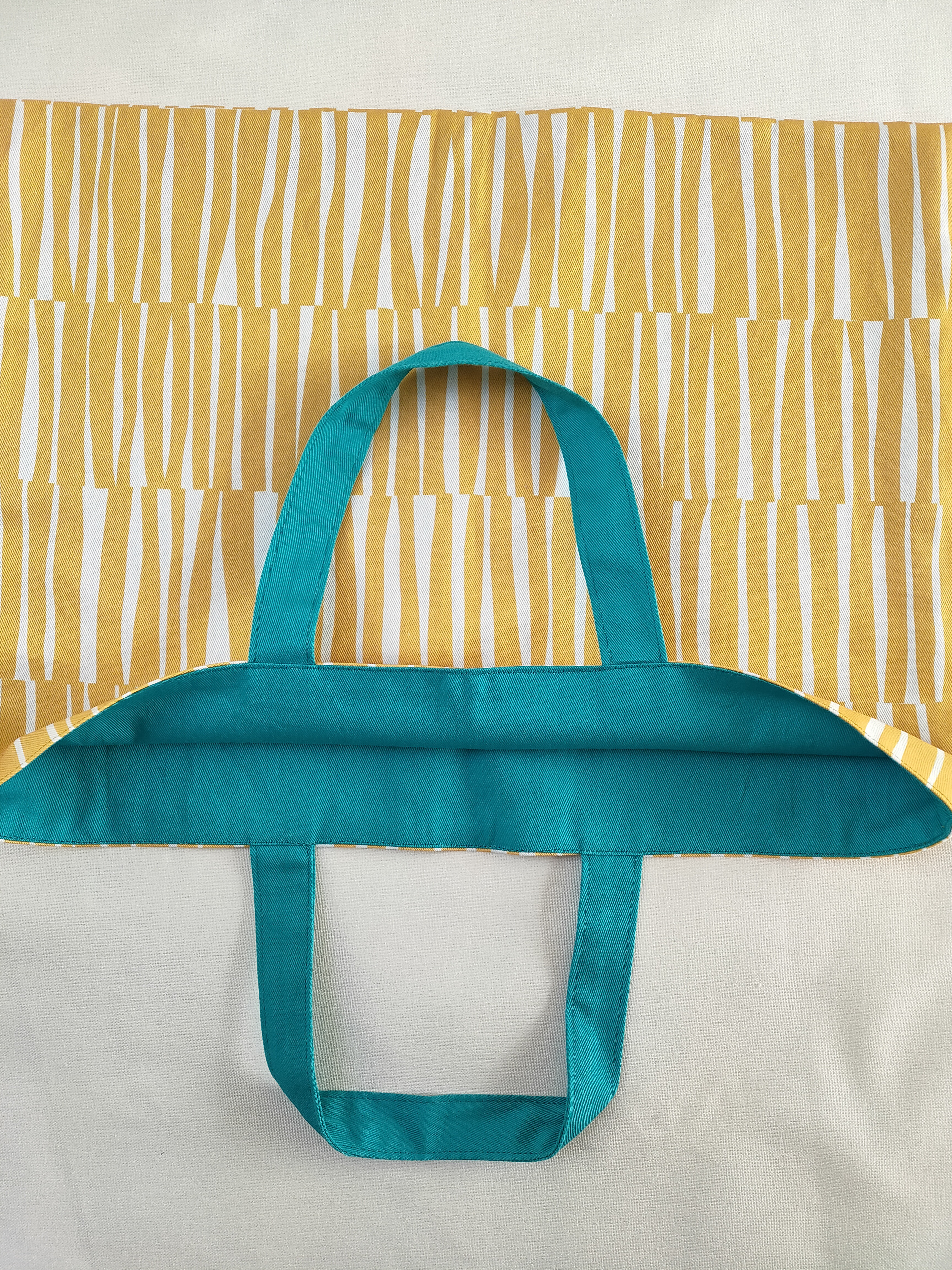 変形ストライプのレッスンバッグと上履き入れと巾着の3点セット