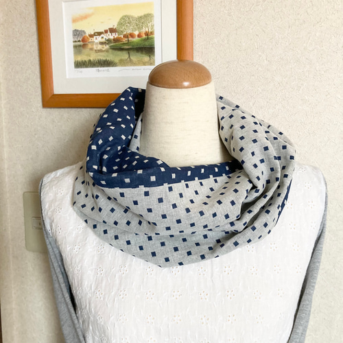 四角ドット柄（大粒）のバイカラーふんわりダブルガーゼスヌード  