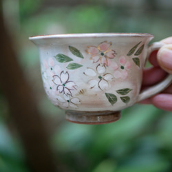 京焼・清水焼　色絵　コーヒー碗皿　桜（お皿：タタラ） 2枚目の画像