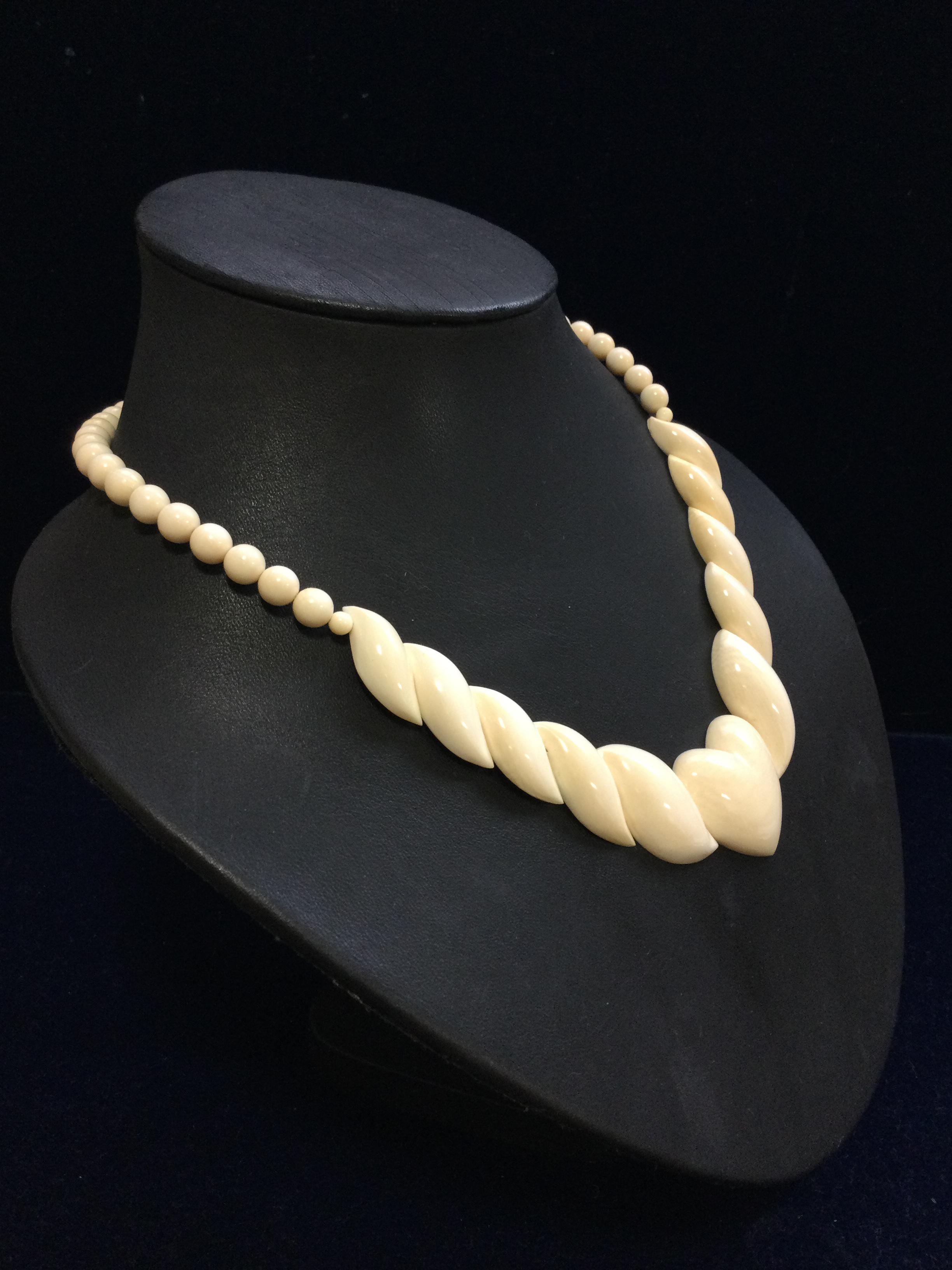 ☆ 本象牙ネックレス　A-35 ※