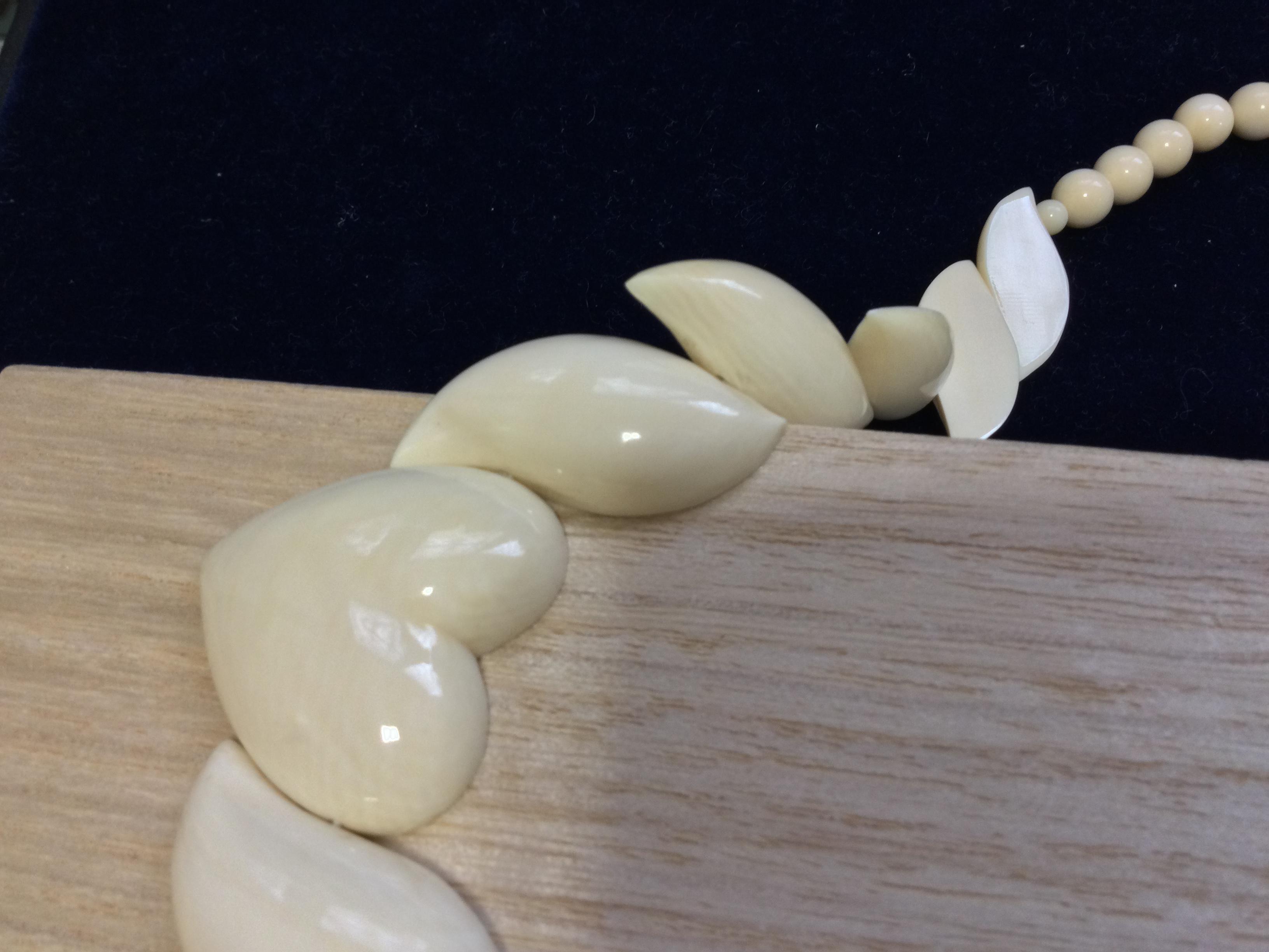 ☆ 本象牙ネックレス　A-35 ※