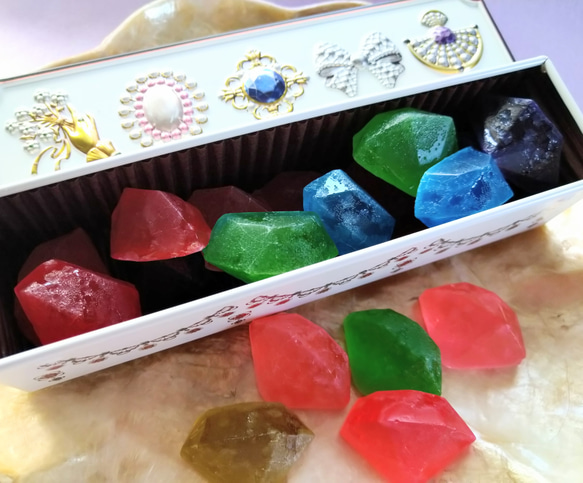 『Creema限定』食べられる宝石ジュエリー琥珀糖　和菓子※ビジュー缶　宝石箱 1枚目の画像