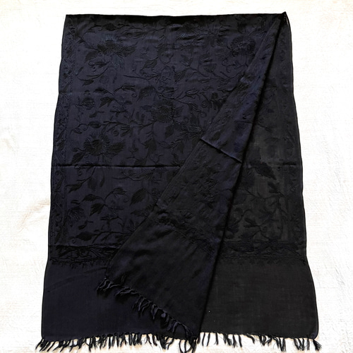 シックな黒x黒刺繍ストール（INST02） ストール R&M Kashmir