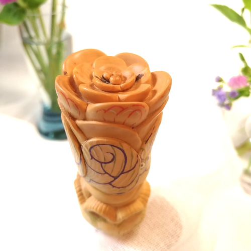 柘植の小さい判子な置物彫刻 「木が花を思い出してる」 その他