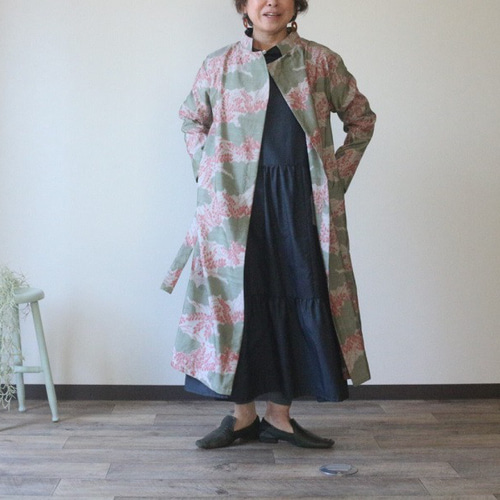 着物リメイク 雲に萩花模様大島紬スタンドカラーラップコート