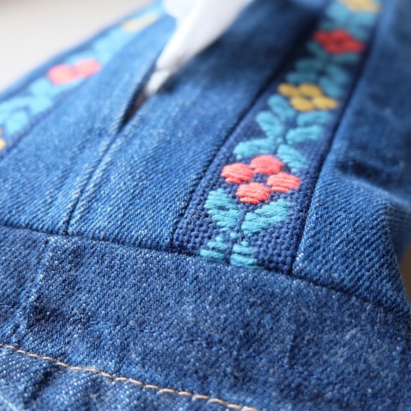 【特色】Kogin刺繡紙巾盒套☺︎復古花朵【刺繡☺︎牛仔重製】⌘訂製⌘ 第2張的照片