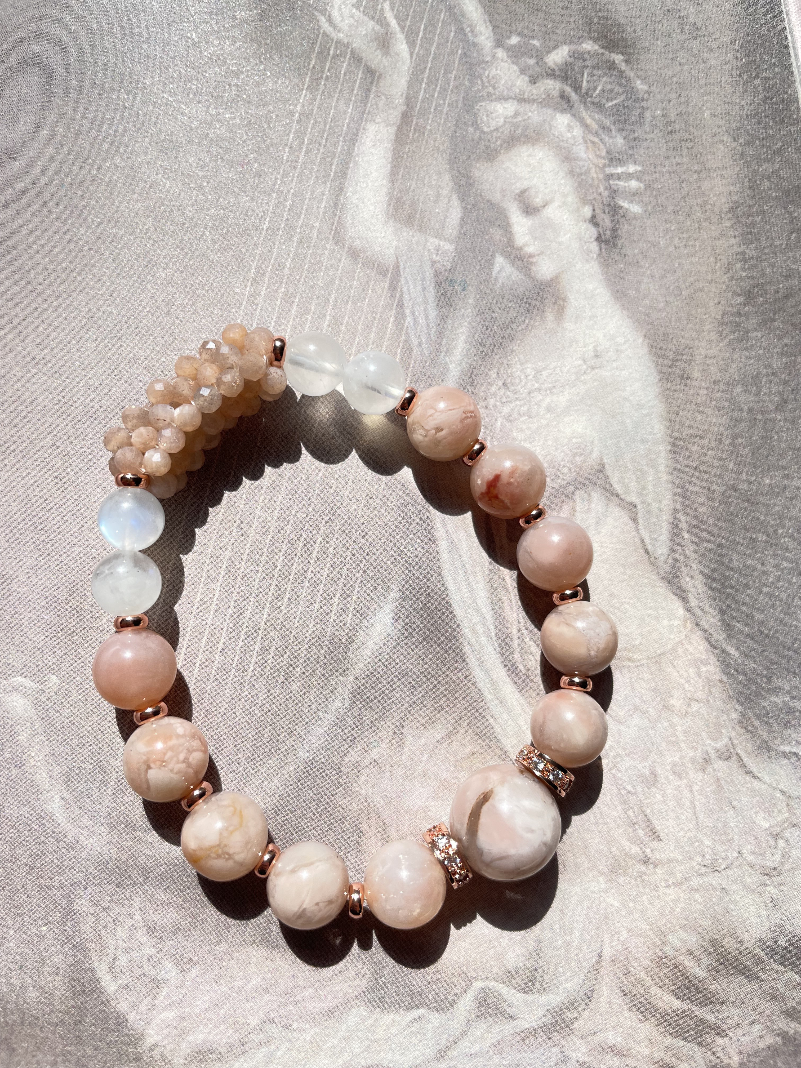 ムーンストーン×ピンクアラシャンブレスレット