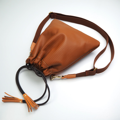 一点もの】巾着 ポシェット（ダイヤの型押し キャメル） 2WAY  