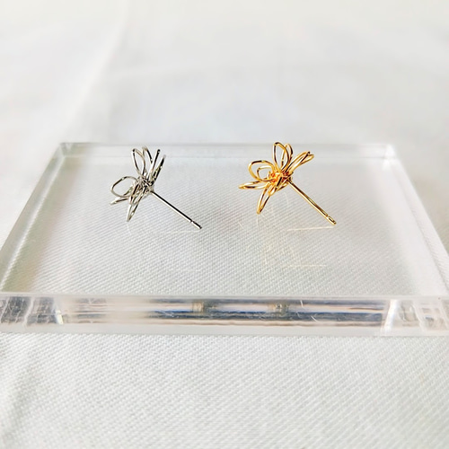 4個】【MP015】ピアス ワイヤー フラワー 5弁 小ぶり フレーム