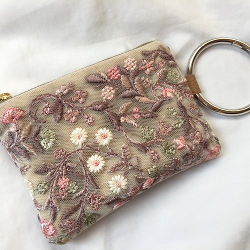 インド刺繍 リボン ファスナーポーチ カラビナ付き 花柄