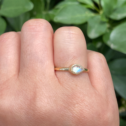 桃蓮玉‼️激レア虹入りブラックルチルリング✨ムーンストーン共生タイプ 桃蓮玉‼️激レア虹入りブラックルチルリング✨ムーンストーン共生