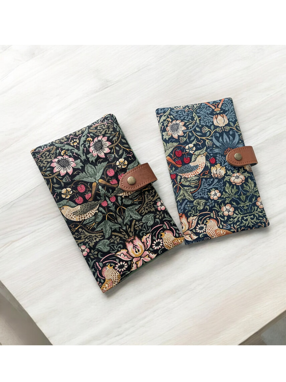 ウィリアムモリス《いちご泥棒＊2type》18ポケット薄型カードケース