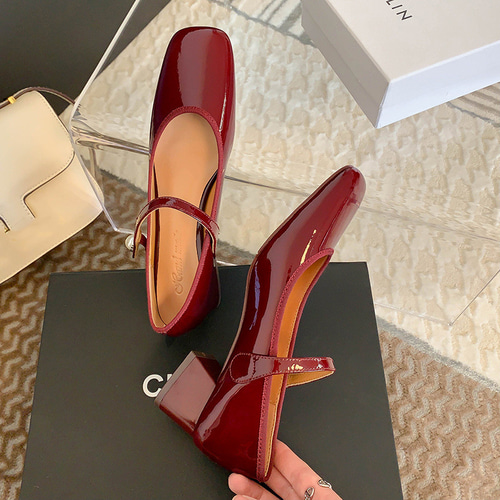 【ヒールのデザインがお洒落でエレガント】CHANEL パンプス 新作 CHANEL(シャネル) パンプス(レディース) - 海外通販のBUYMA