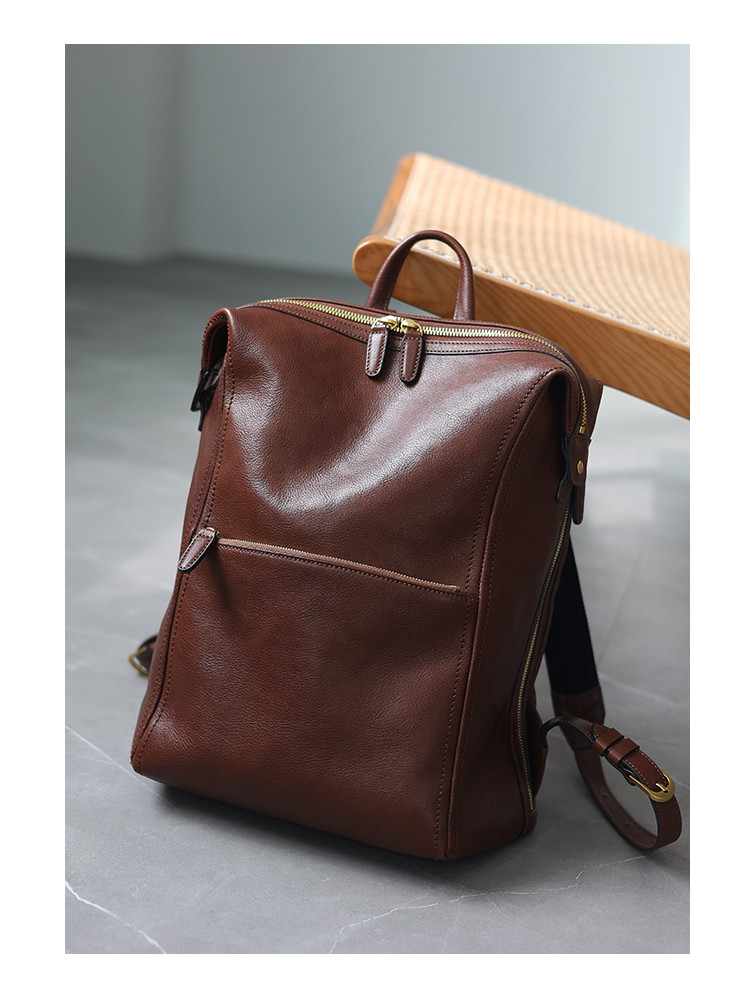 大容量高級感の女性用バックパックです #キャラメル色です